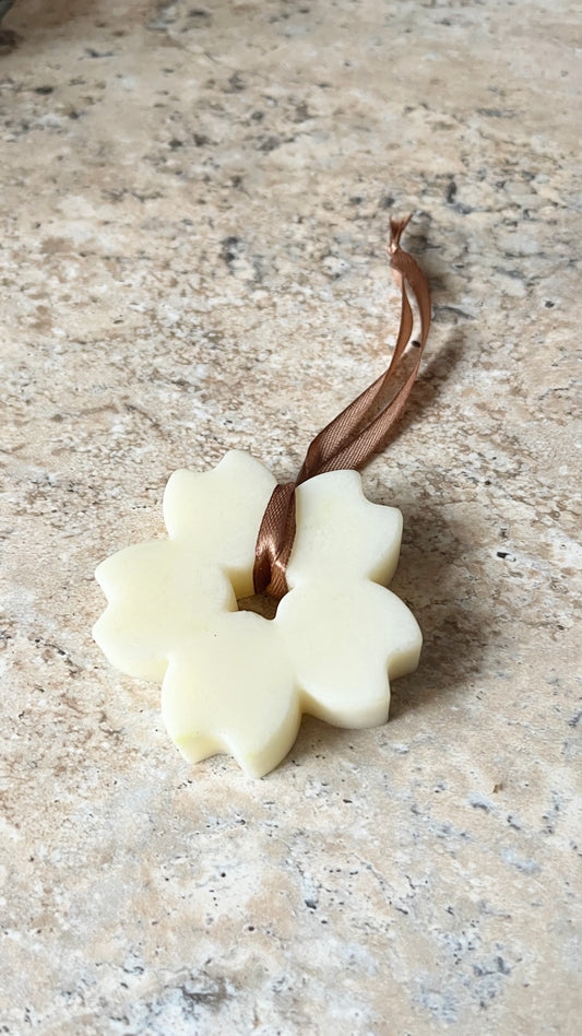 Suspension parfumée flocon- senteur pain d’épices