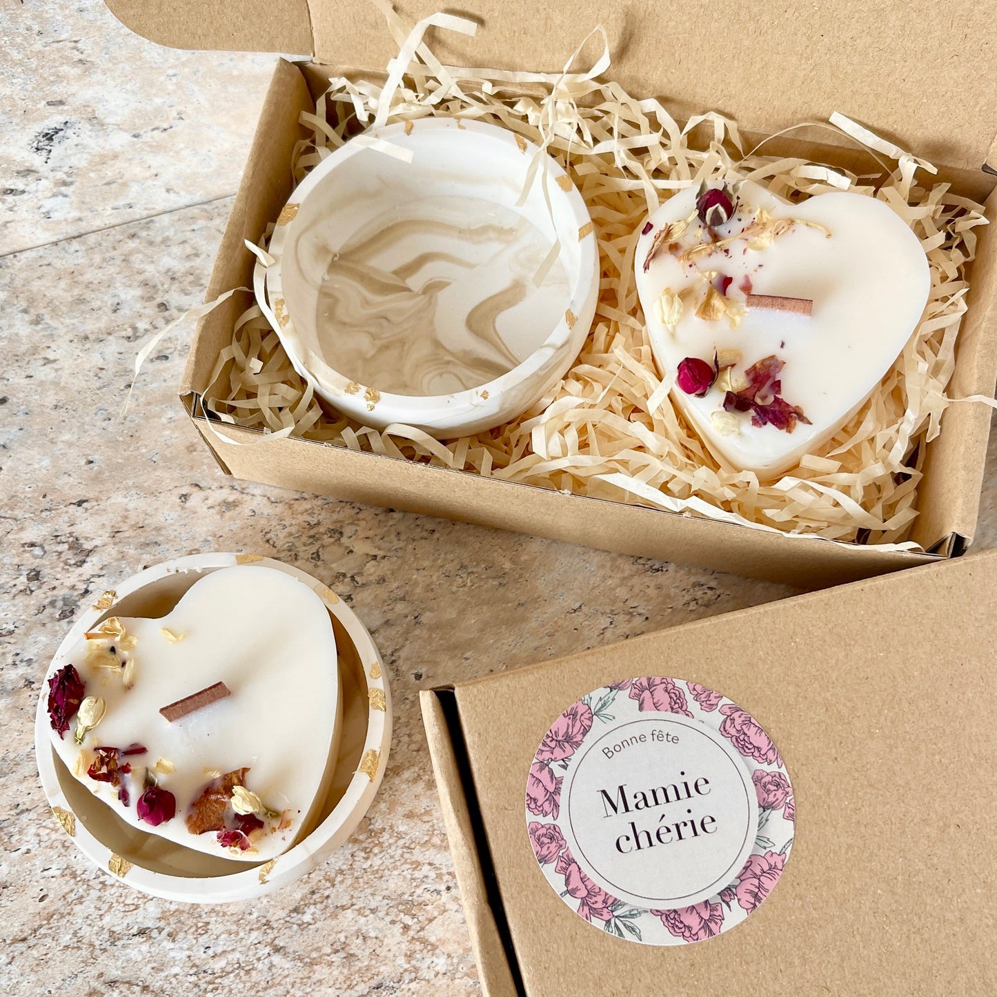 Coffret cadeau de Fête des Grands-Mères – Bougie Cœur et sa coupelle