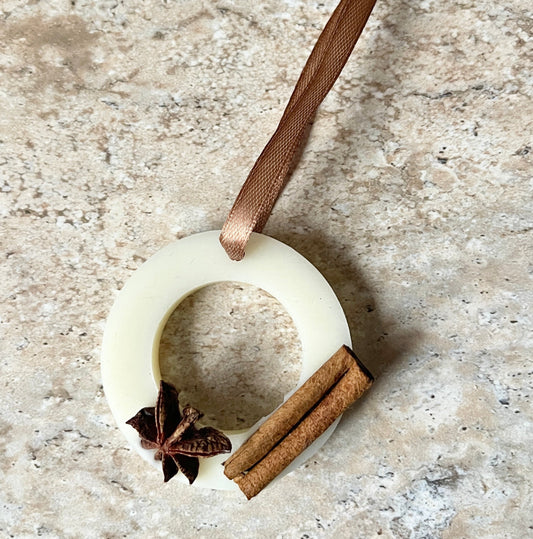 Suspension parfumée - senteur pain d’épices