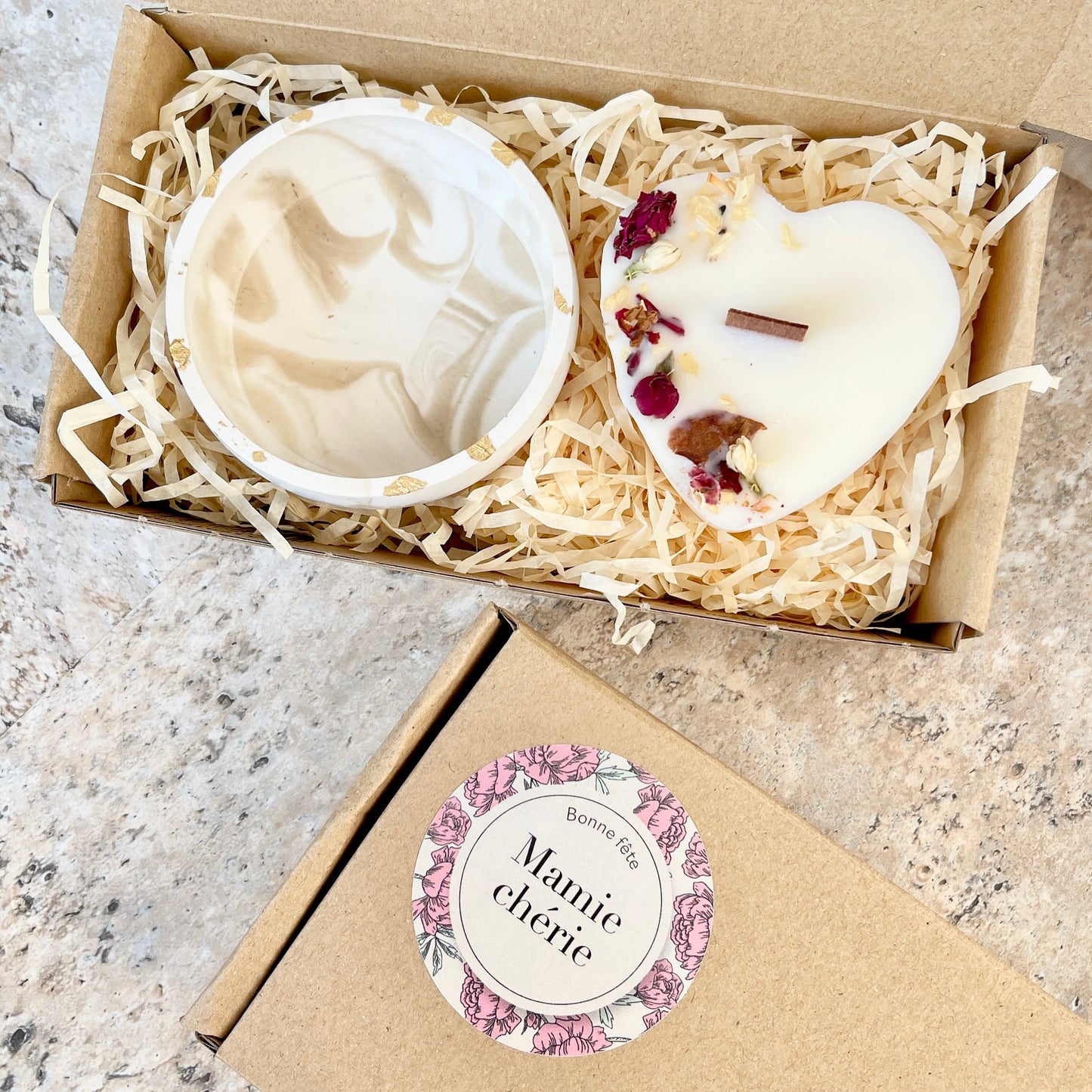 Coffret cadeau de Fête des Grands-Mères – Bougie Cœur et sa coupelle