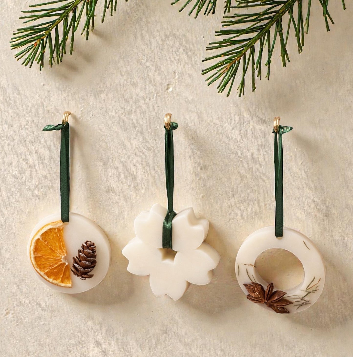 Coffret de 3 suspensions parfumées - senteurs sapin de noël